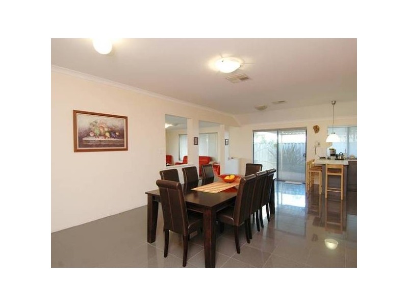 8 Millstream Place, Success WA 6164