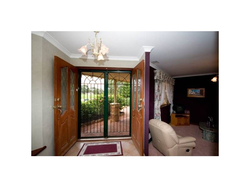 11 Oporto Rise, Coogee WA 6166