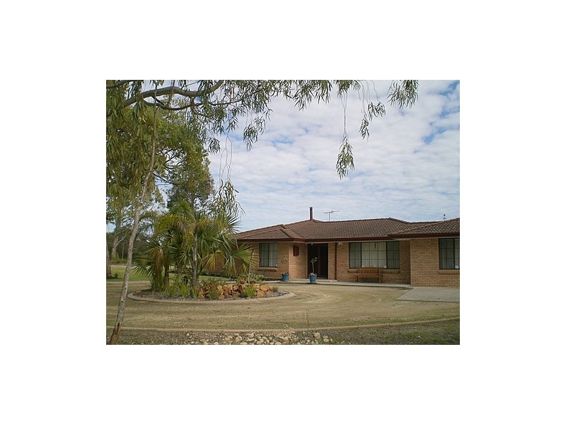 35 Brooks Place, Wandi WA 6167