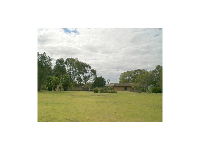 35 Brooks Place, Wandi WA 6167