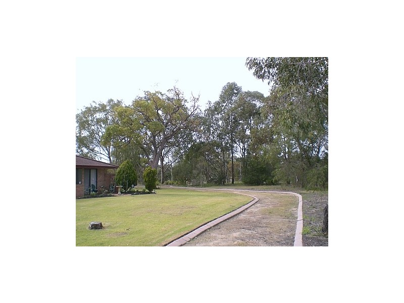 35 Brooks Place, Wandi WA 6167