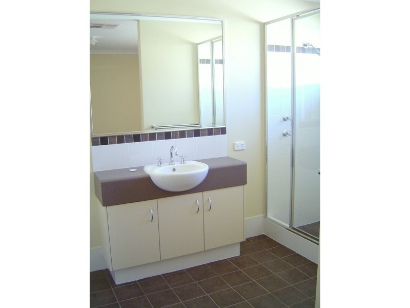 11 Ernest Drive, Success WA 6164
