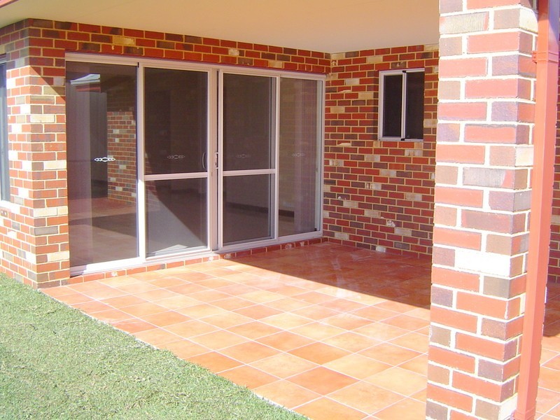 11 Ernest Drive, Success WA 6164