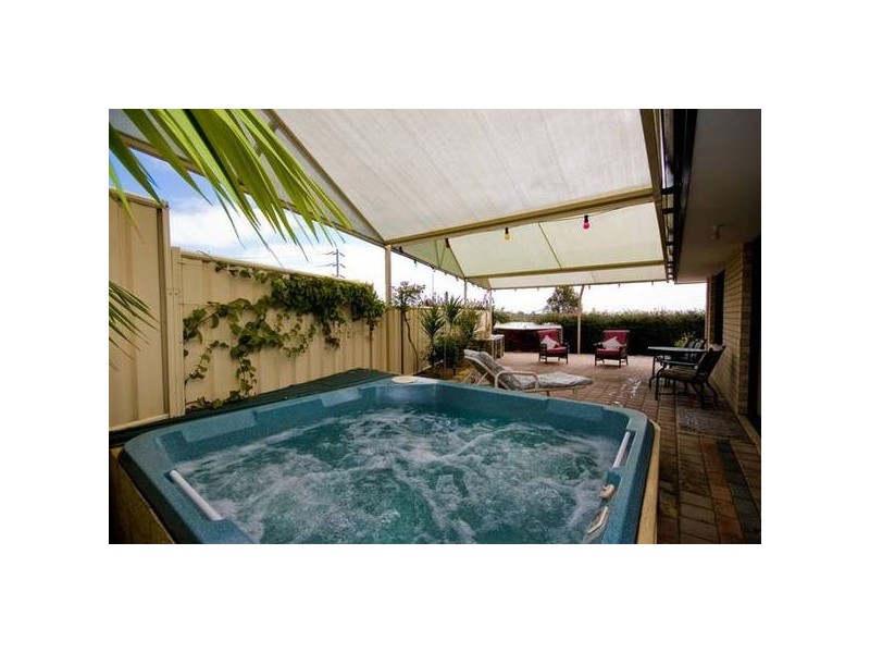 4 Quenda Close, Beeliar WA 6164