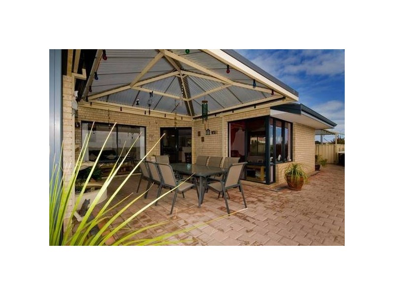 4 Quenda Close, Beeliar WA 6164