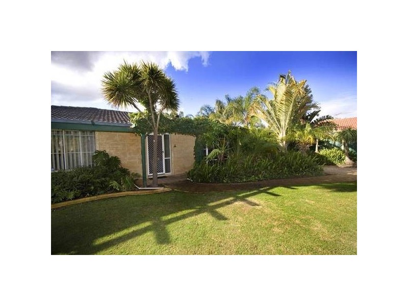 11 Alocasia Close, South Lake WA 6164