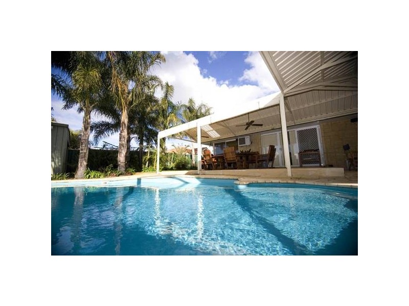 11 Alocasia Close, South Lake WA 6164