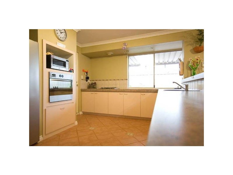 8 Watson Road, Beeliar WA 6164