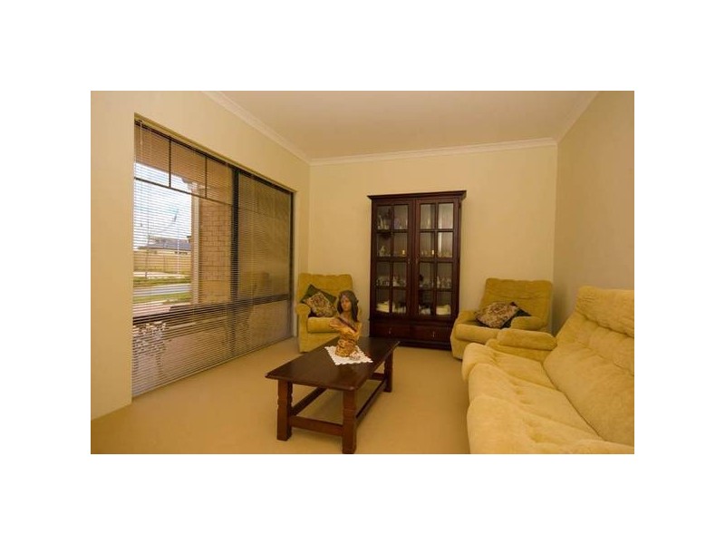 Lakefront Avenue, Beeliar WA 6164