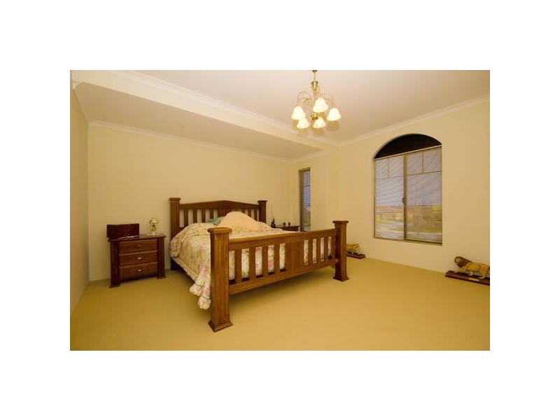 Lakefront Avenue, Beeliar WA 6164