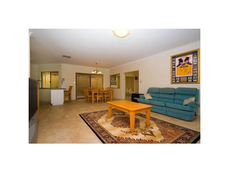 Lakefront Avenue, Beeliar WA 6164