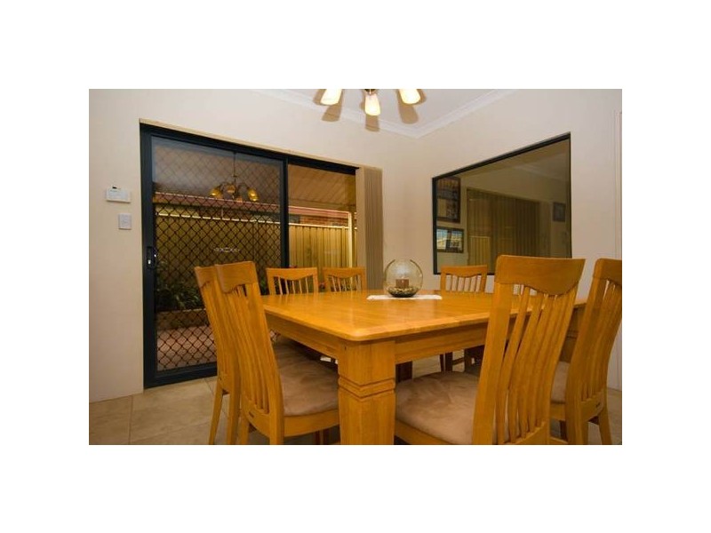 Lakefront Avenue, Beeliar WA 6164