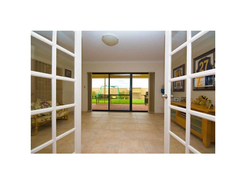 Lakefront Avenue, Beeliar WA 6164