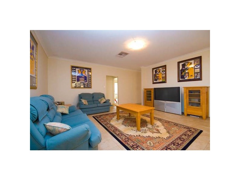 Lakefront Avenue, Beeliar WA 6164