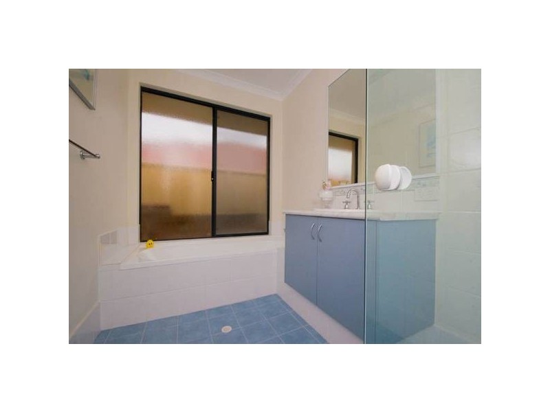 Lakefront Avenue, Beeliar WA 6164