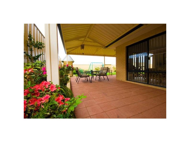 Lakefront Avenue, Beeliar WA 6164