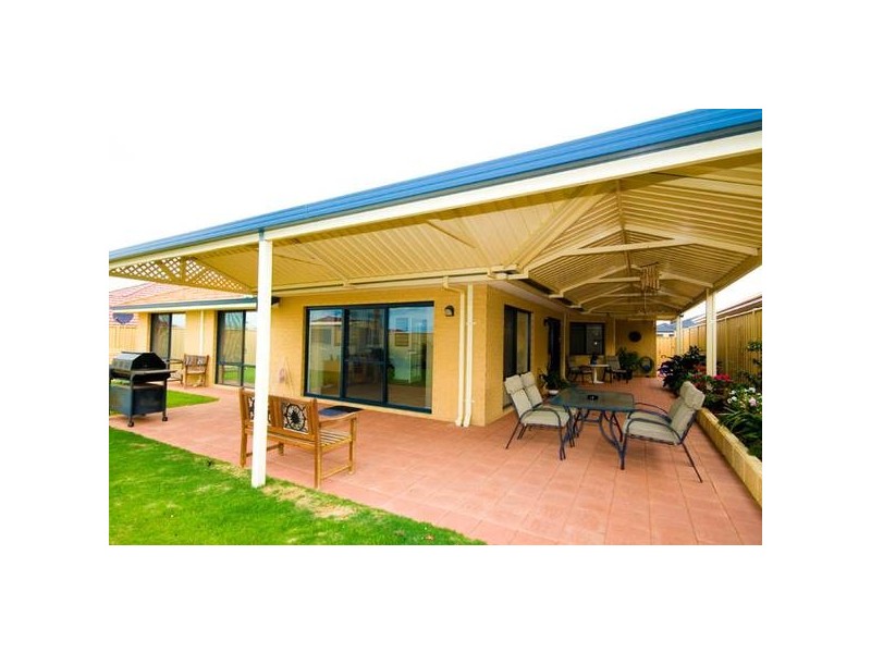 Lakefront Avenue, Beeliar WA 6164
