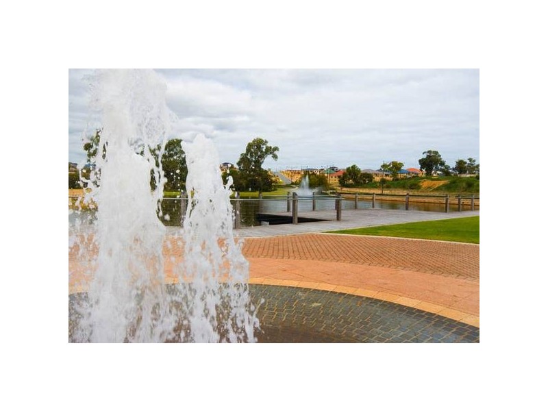 Lakefront Avenue, Beeliar WA 6164