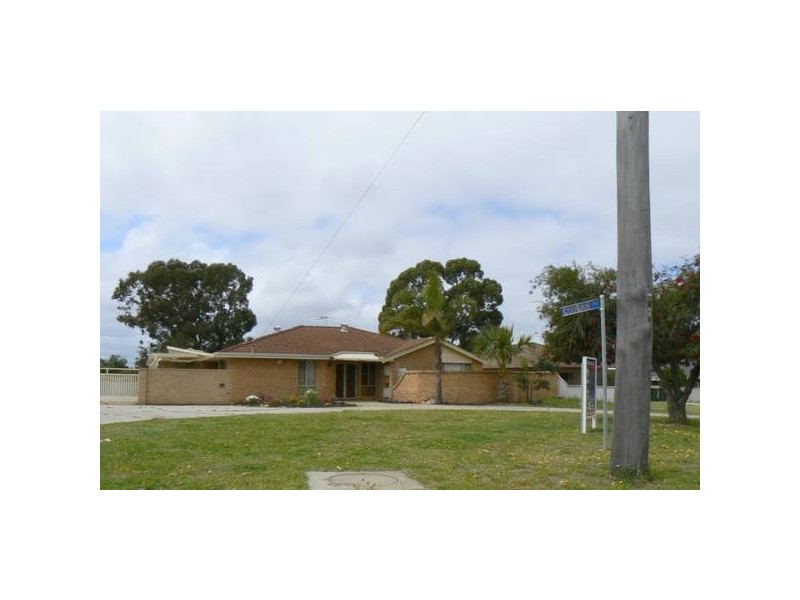 2 Coogan Close, Yangebup WA 6164