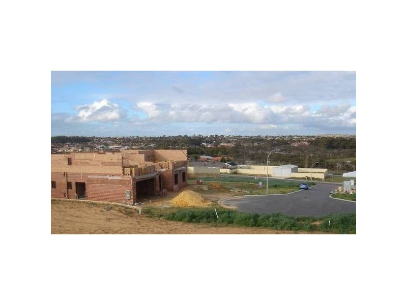 6 Senna Close, Coogee WA 6166