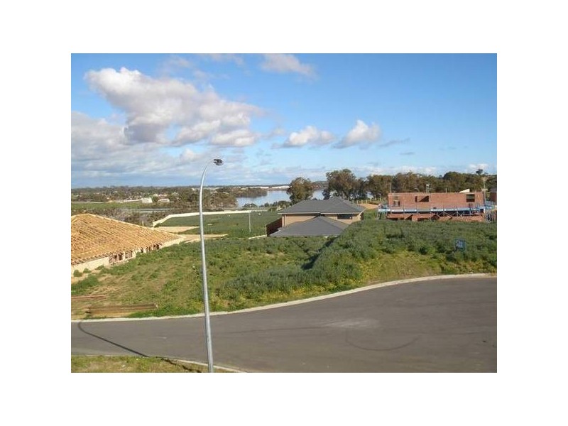 6 Senna Close, Coogee WA 6166