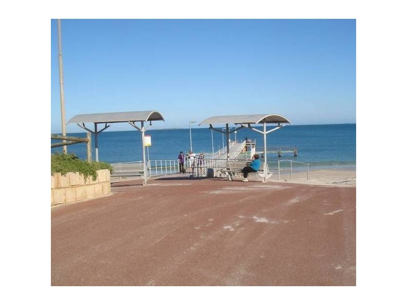 6 Senna Close, Coogee WA 6166