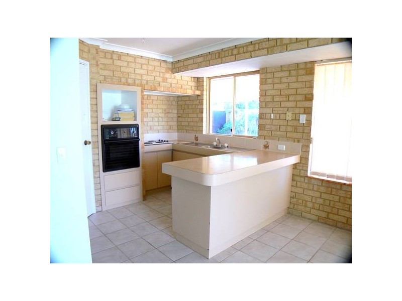19 Dulverson Place, South Lake WA 6164