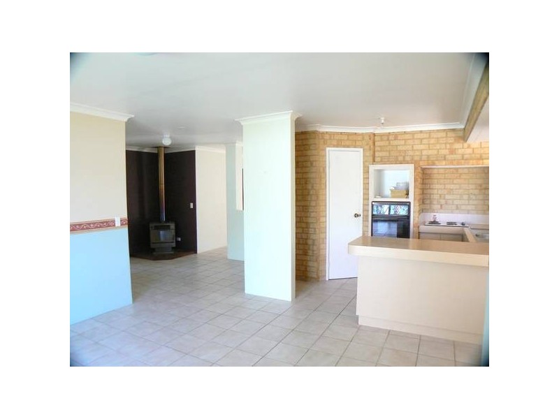 19 Dulverson Place, South Lake WA 6164