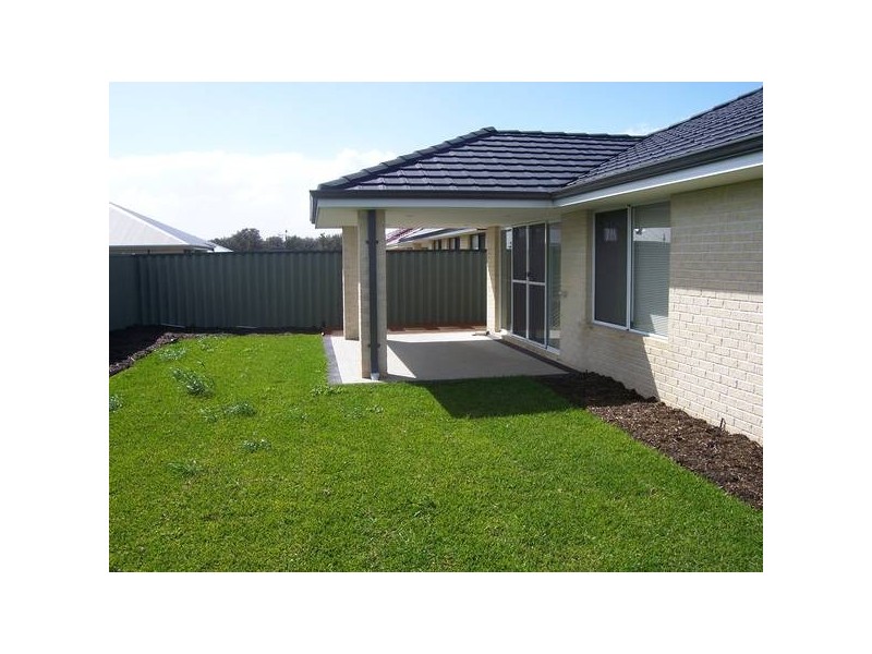 11 Kinglake Way Aubin Grove, Atwell WA 6164