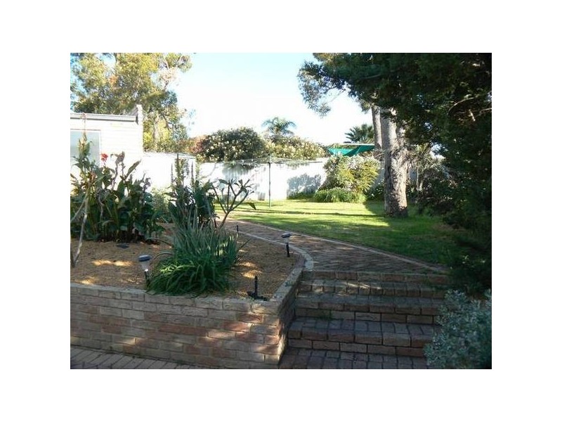 19 Larkspur Cross, Yangebup WA 6164
