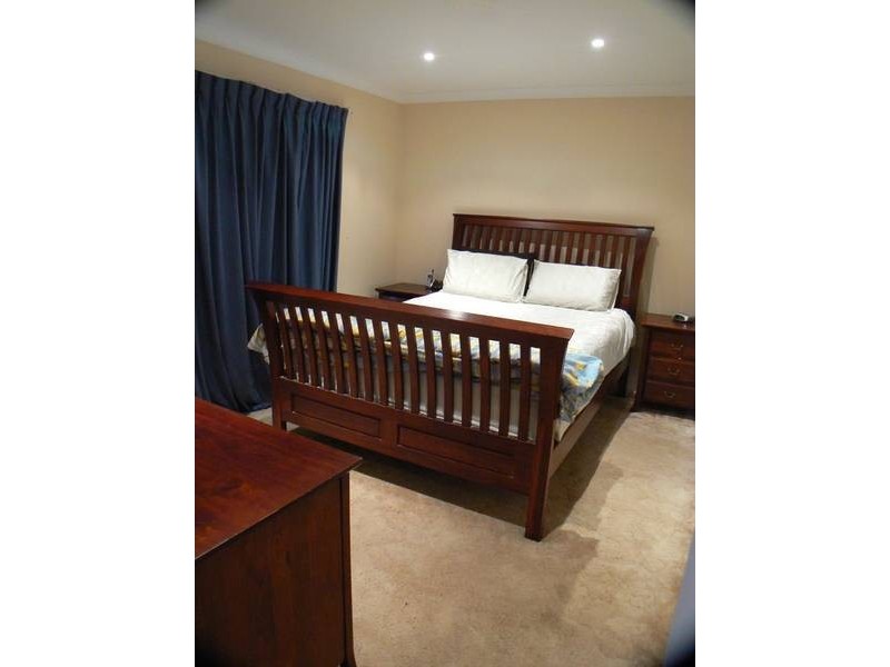 12 Tarndale Way, South Lake WA 6164