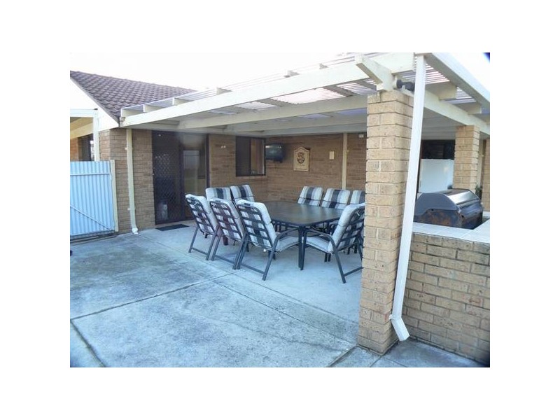 12 Tarndale Way, South Lake WA 6164
