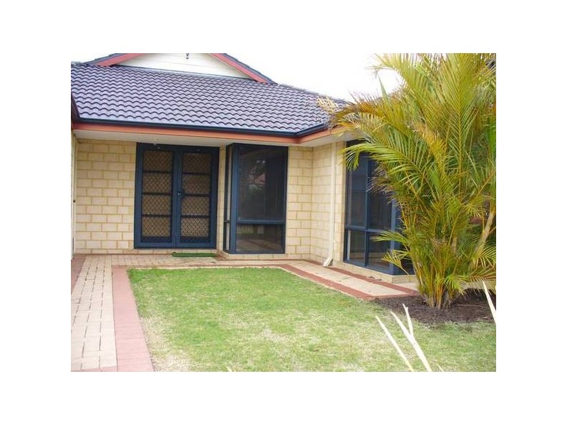19 Avon Crescent, Atwell WA 6164