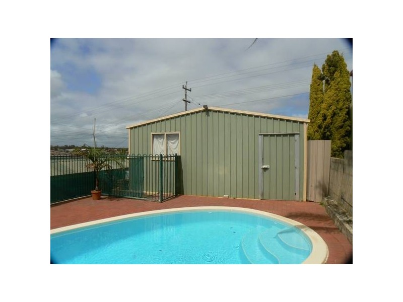 2 Acacia Way, Yangebup WA 6164