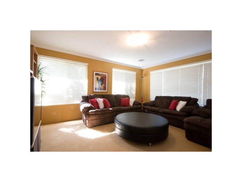 5 Ashendon Blvd, Hammond Park WA 6164
