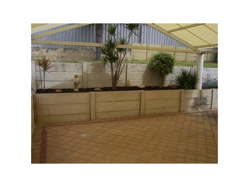 4 Shady Grove, Yangebup WA 6164