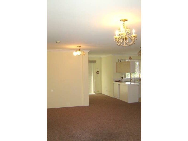 10 Eucumbene Gardens, South Lake WA 6164