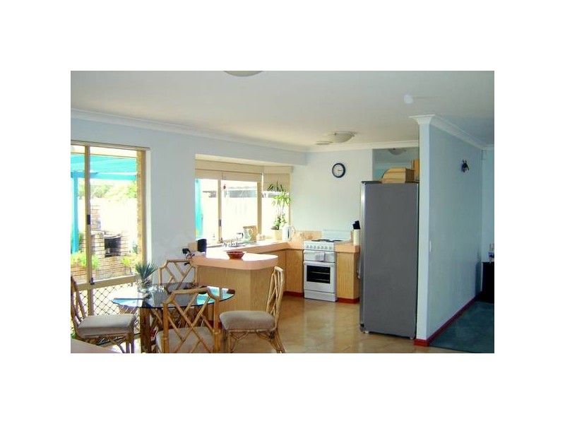 22 Broadwater Gardens, South Lake WA 6164