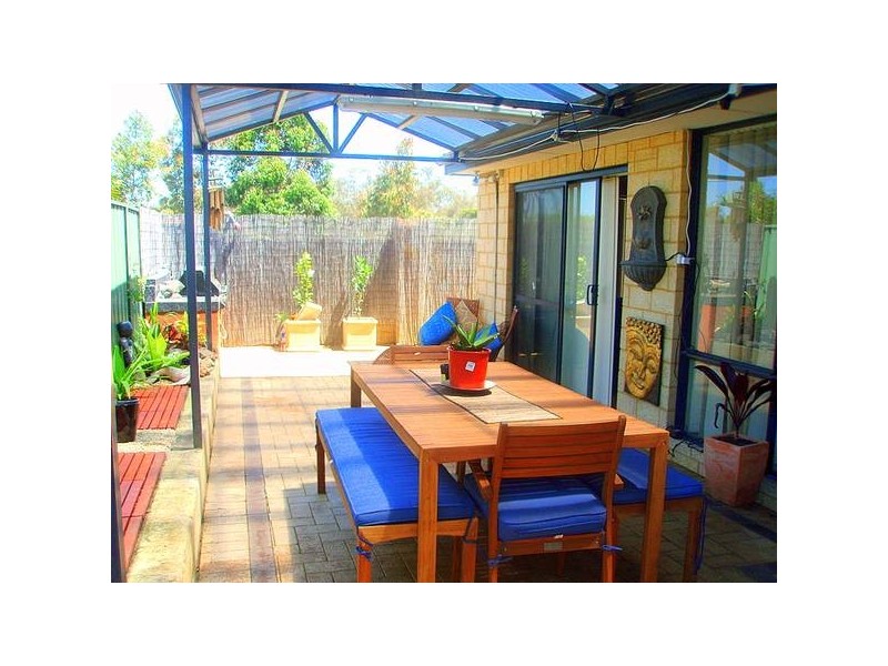 33 Bramley Way, Bibra Lake WA 6163