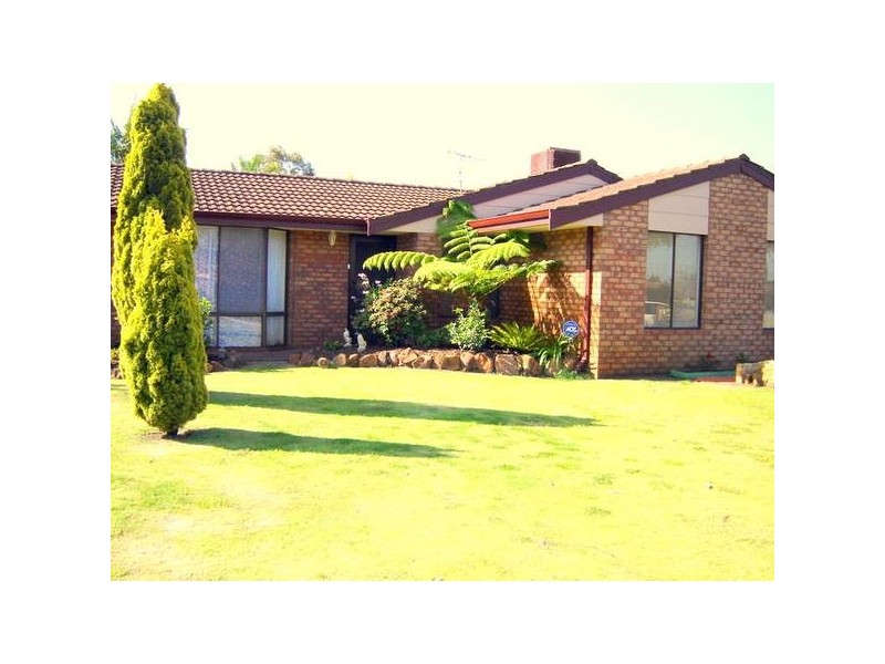 51 South Lake Drive, South Lake WA 6164