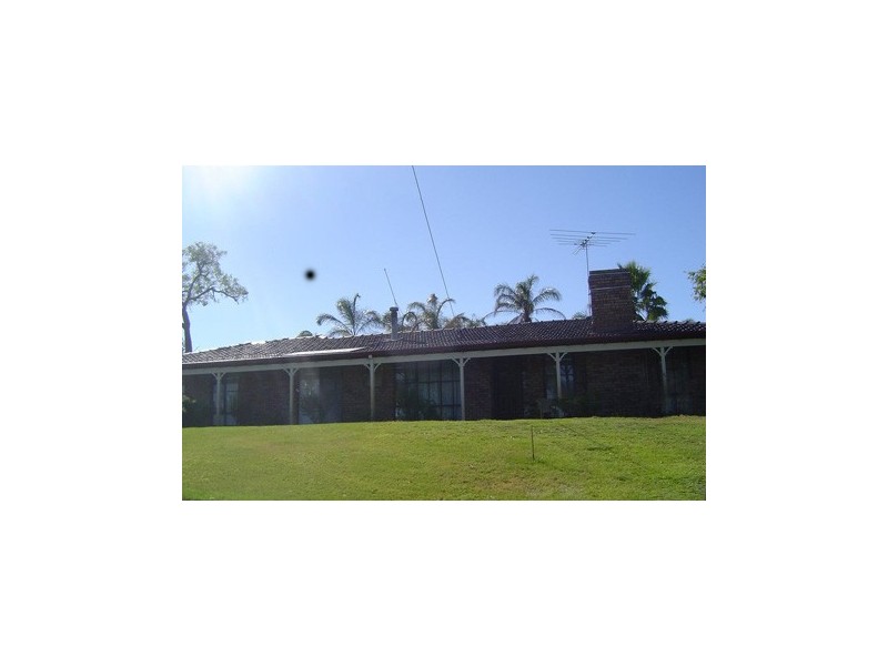 10 Gum Court, Yangebup WA 6164