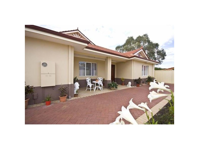 11a Arthur Road, Hamilton Hill WA 6163