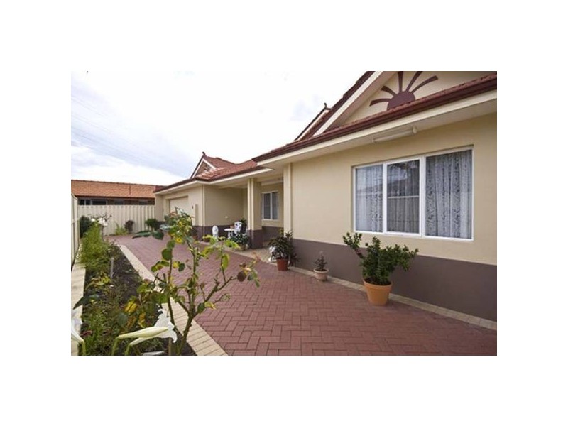 11a Arthur Road, Hamilton Hill WA 6163