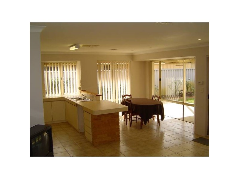 53 Lydiard Retreat, Canning Vale WA 6155