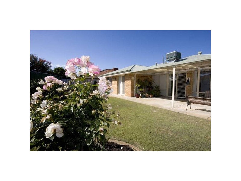 53 Lydiard Retreat, Canning Vale WA 6155