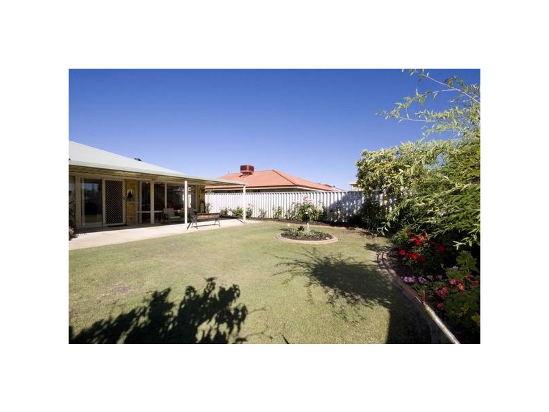 53 Lydiard Retreat, Canning Vale WA 6155