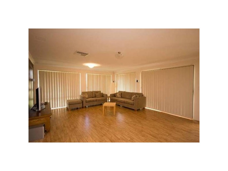 51 Minerva Loop, Success WA 6164