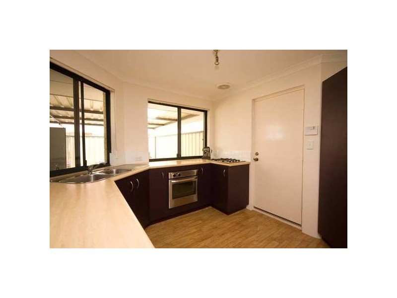 51 Minerva Loop, Success WA 6164