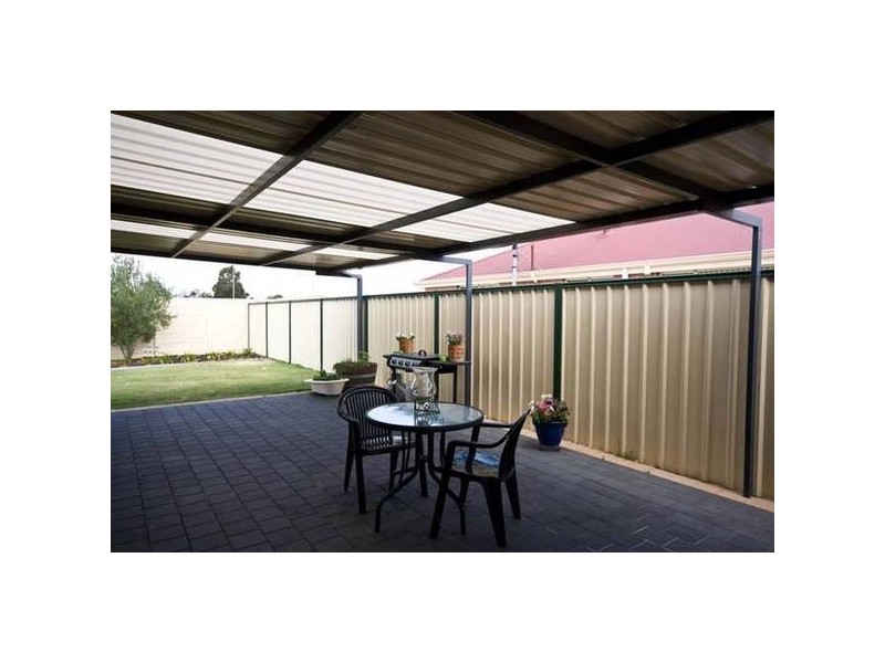 51 Minerva Loop, Success WA 6164