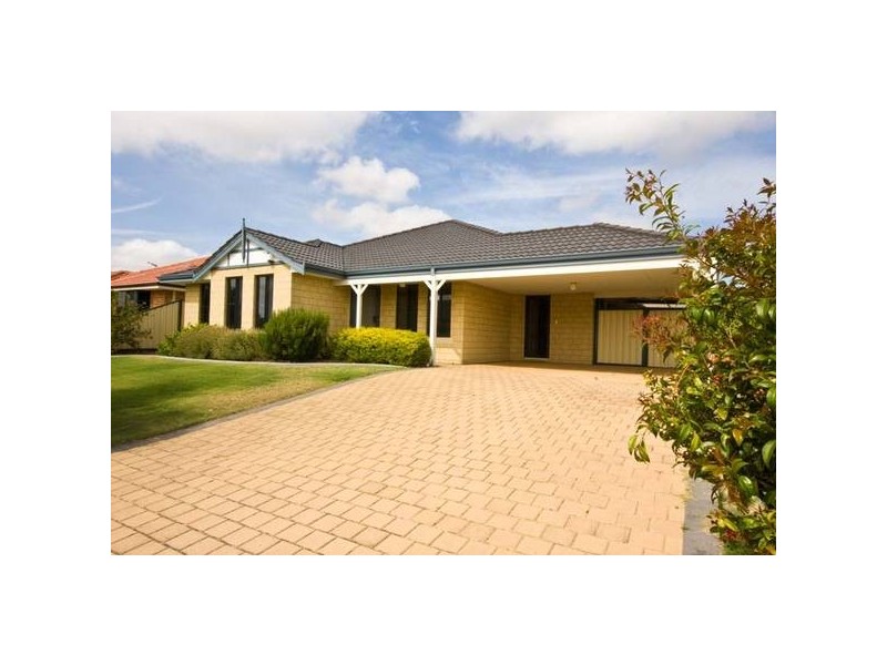 51 Minerva Loop, Success WA 6164